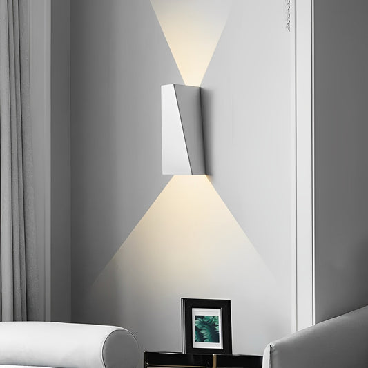 Elegant Wall Lamp